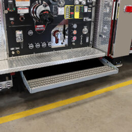 Manual Vehicle Steps