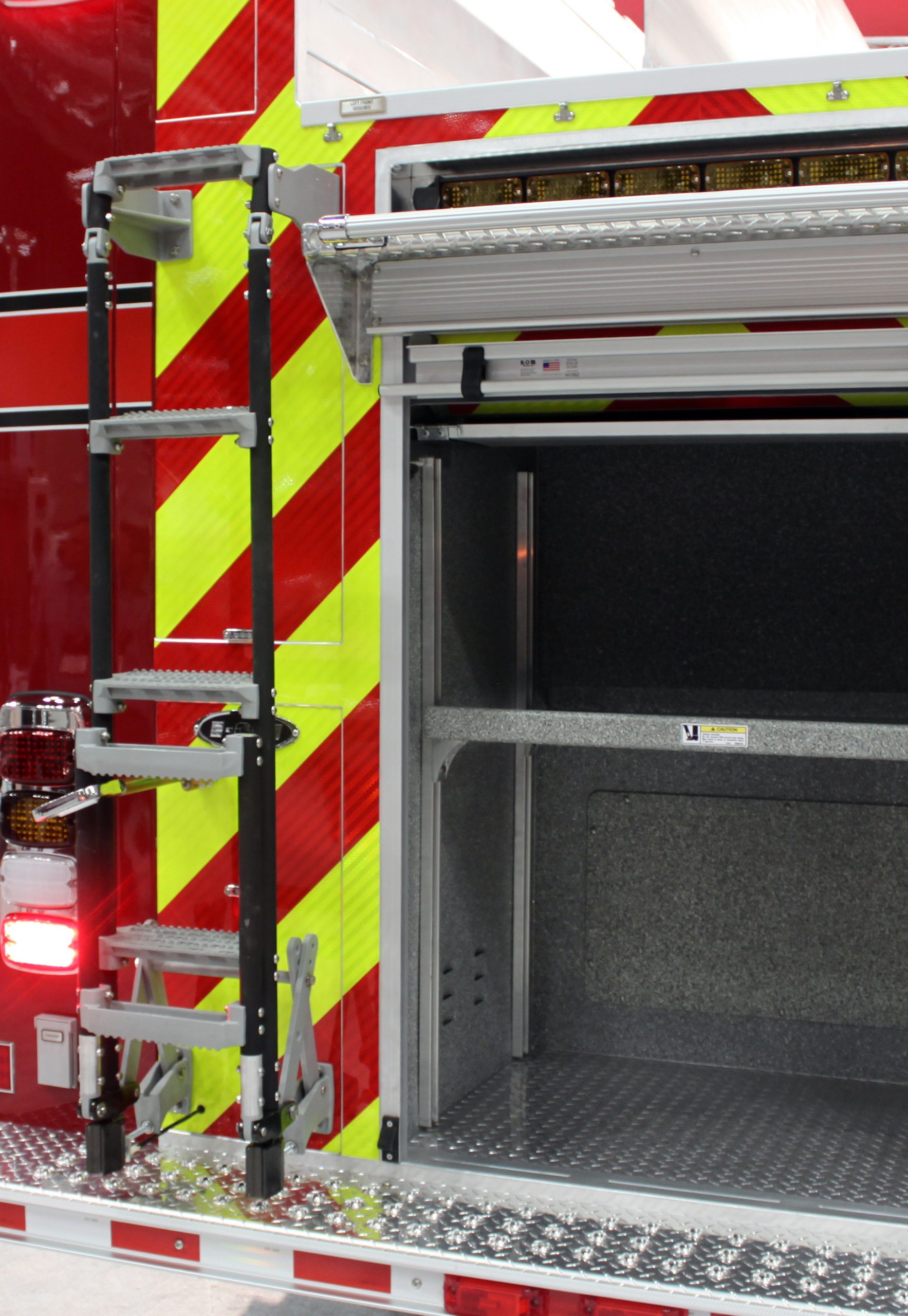 Ziamatic Corporation » 12″ Width Swing Out & Down Vehicle Ladders