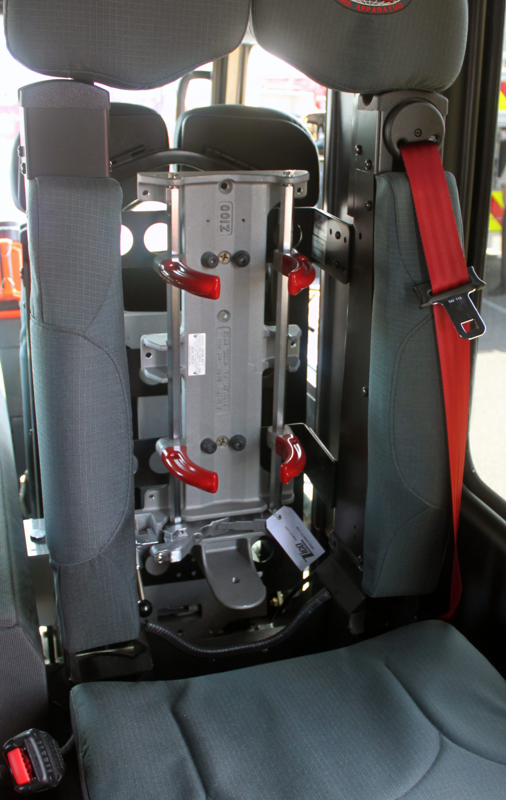 Ziamatic Corporation » QUICHOLD Mechanical Bracket Standard Footplate